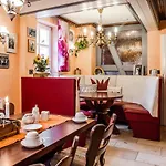 Zur Krone Guest house