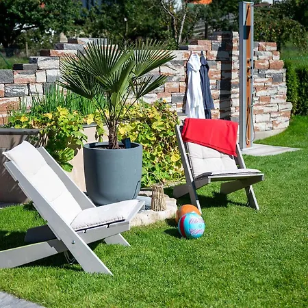 Zur Krone Konukevi Martinfeld